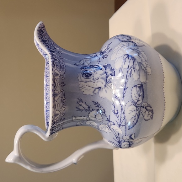 Antique Reflections Pitcher - Picture 4 of 16